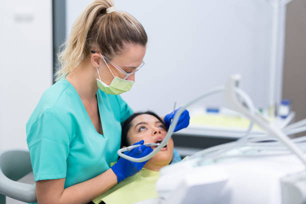 Best Emergency Treatment for Dental Infections or Abscesses in Lake Clarke Shores, FL
