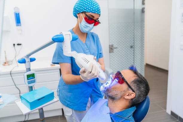 Best Emergency Tooth Extraction in Lake Clarke Shores, FL